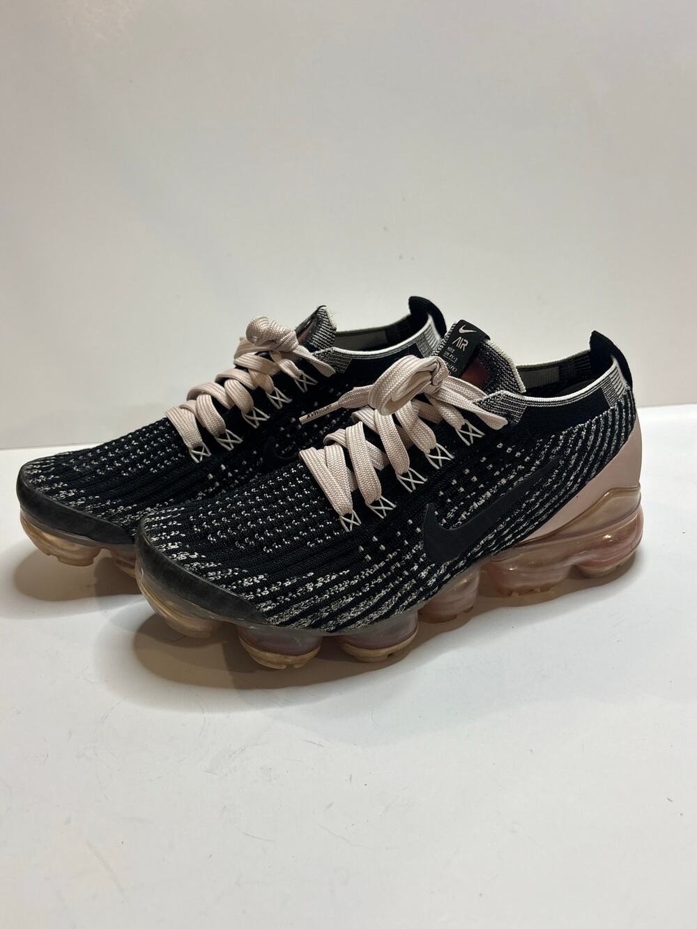 Nike Air VaporMax Flyknit Black White Knit Sneakers Women’s Size 7